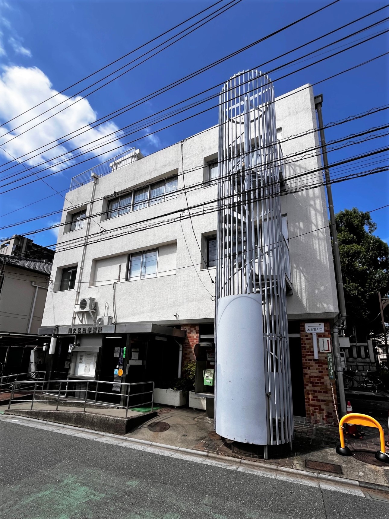 尾久区民事務所の外観