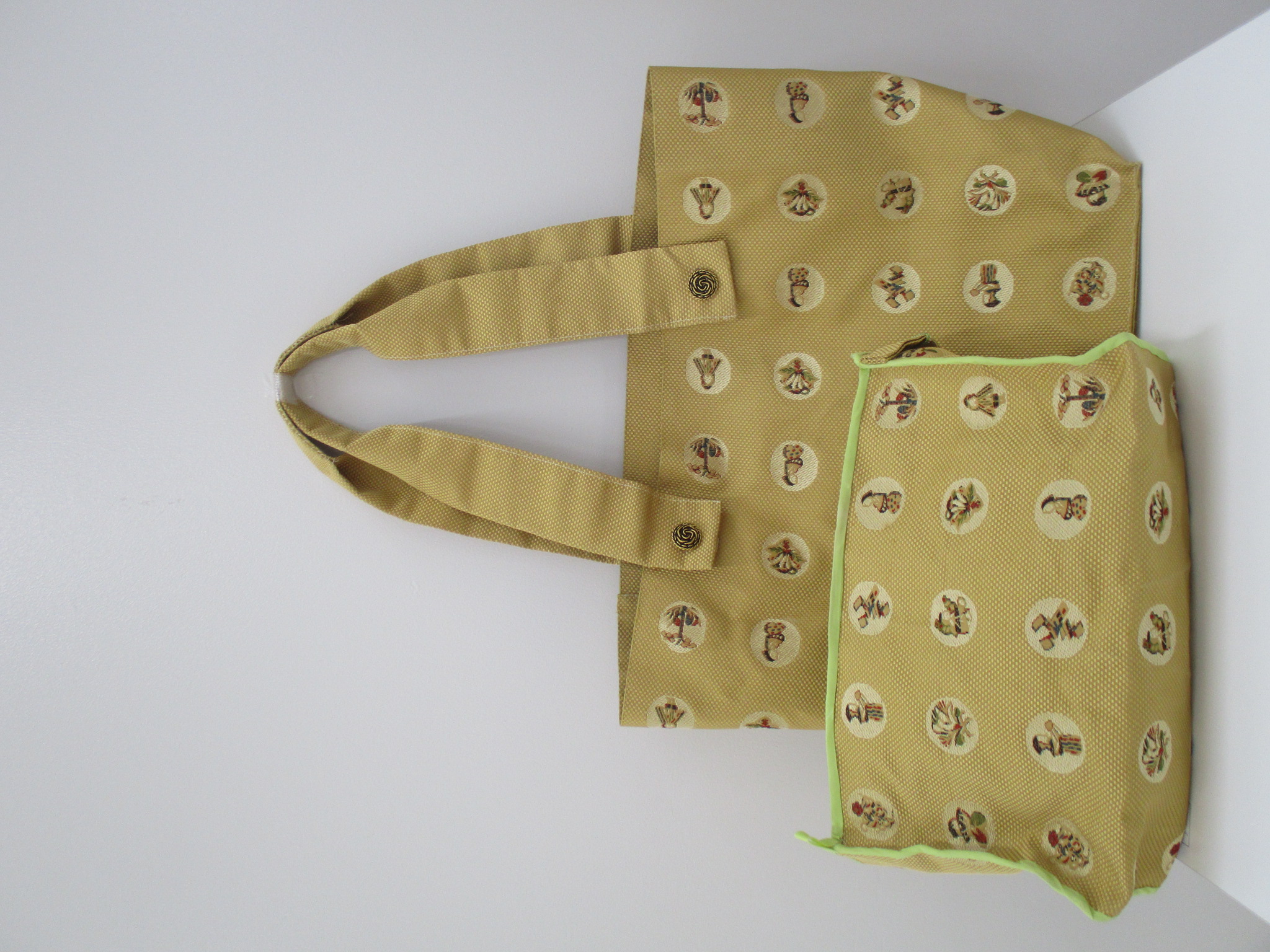 帯で作る多種類のバッグ