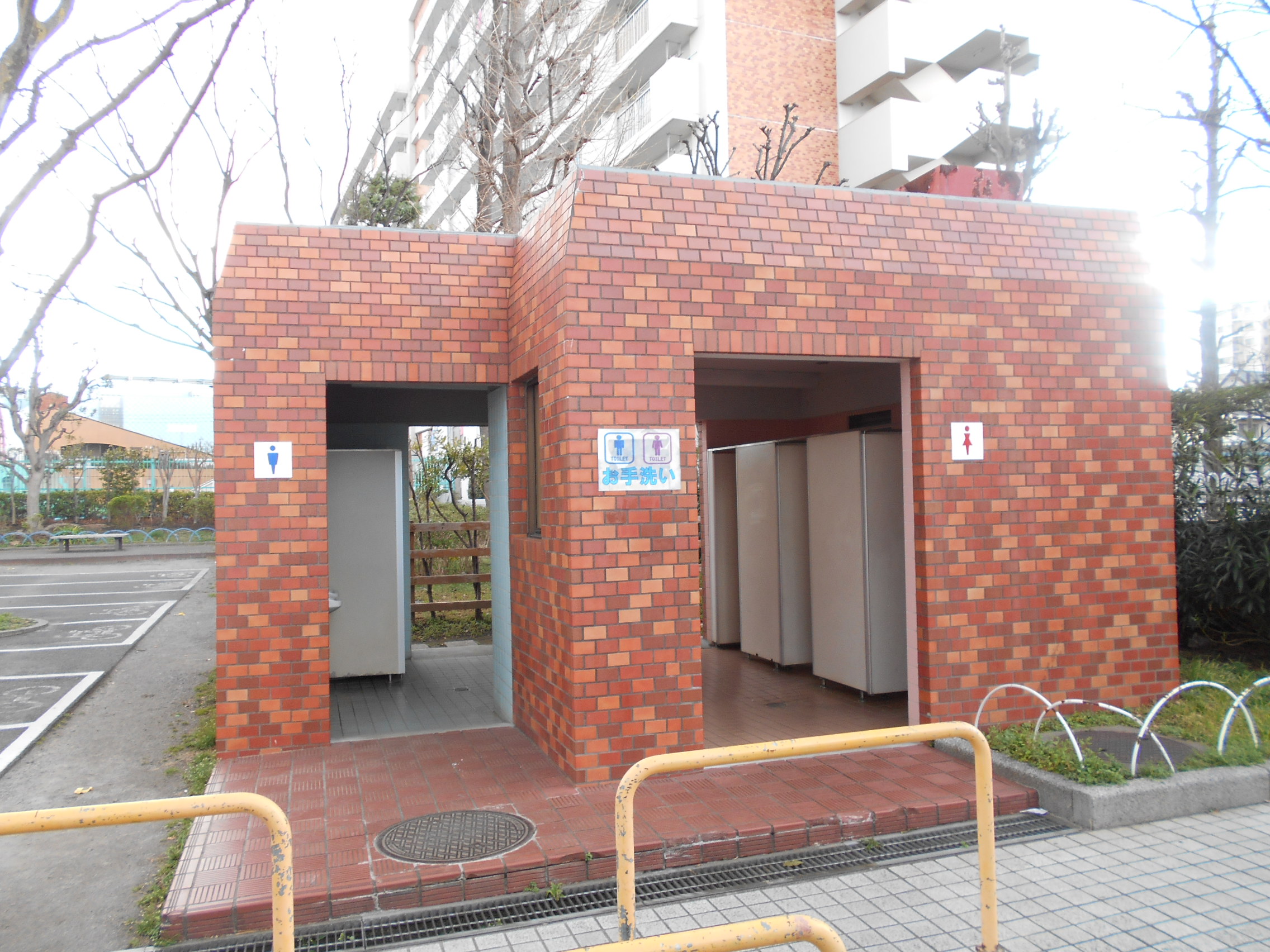 荒川遊園B地区のトイレ