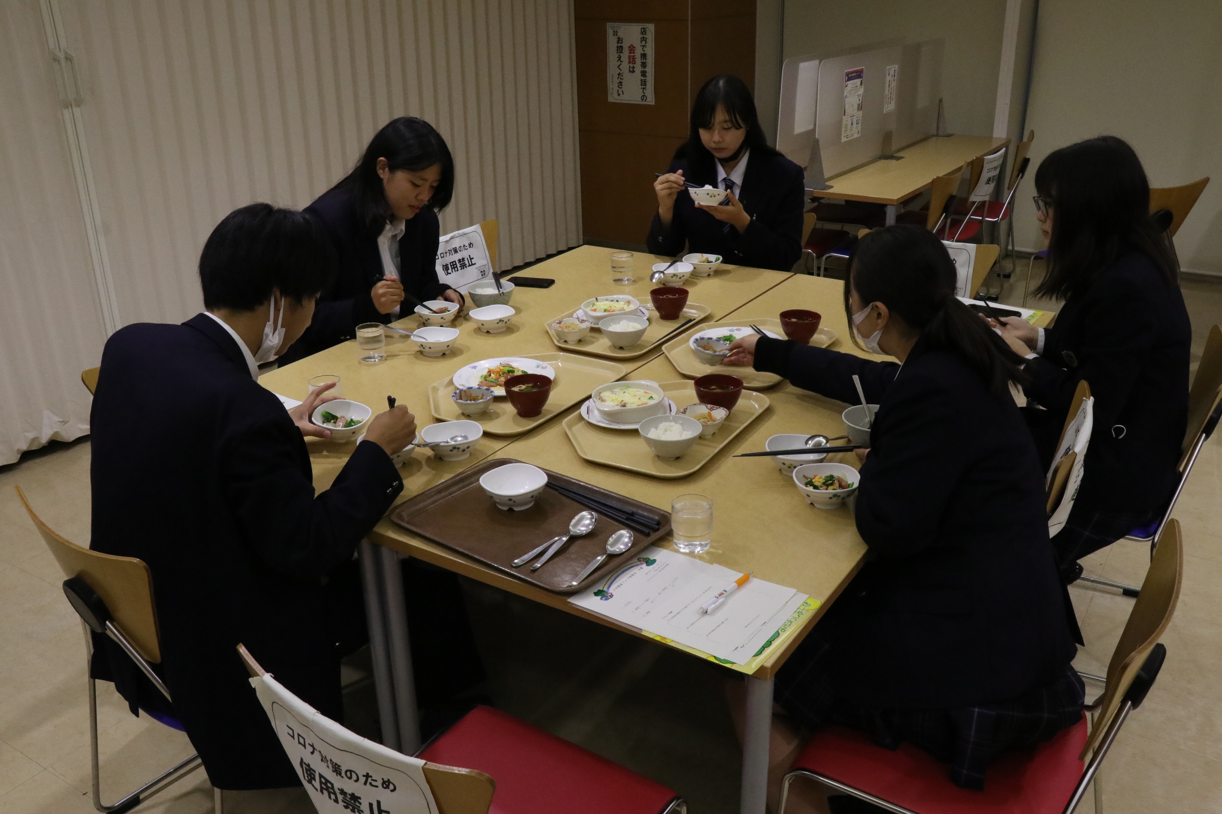 試食の様子