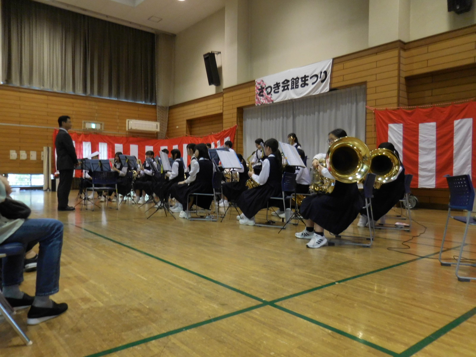 昨年度の荒川さつき会館まつりの様子