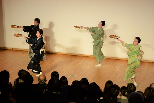 「長唄　松の木」で新春舞踊ショースタート