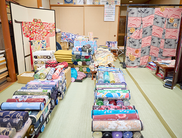 村田商店内観