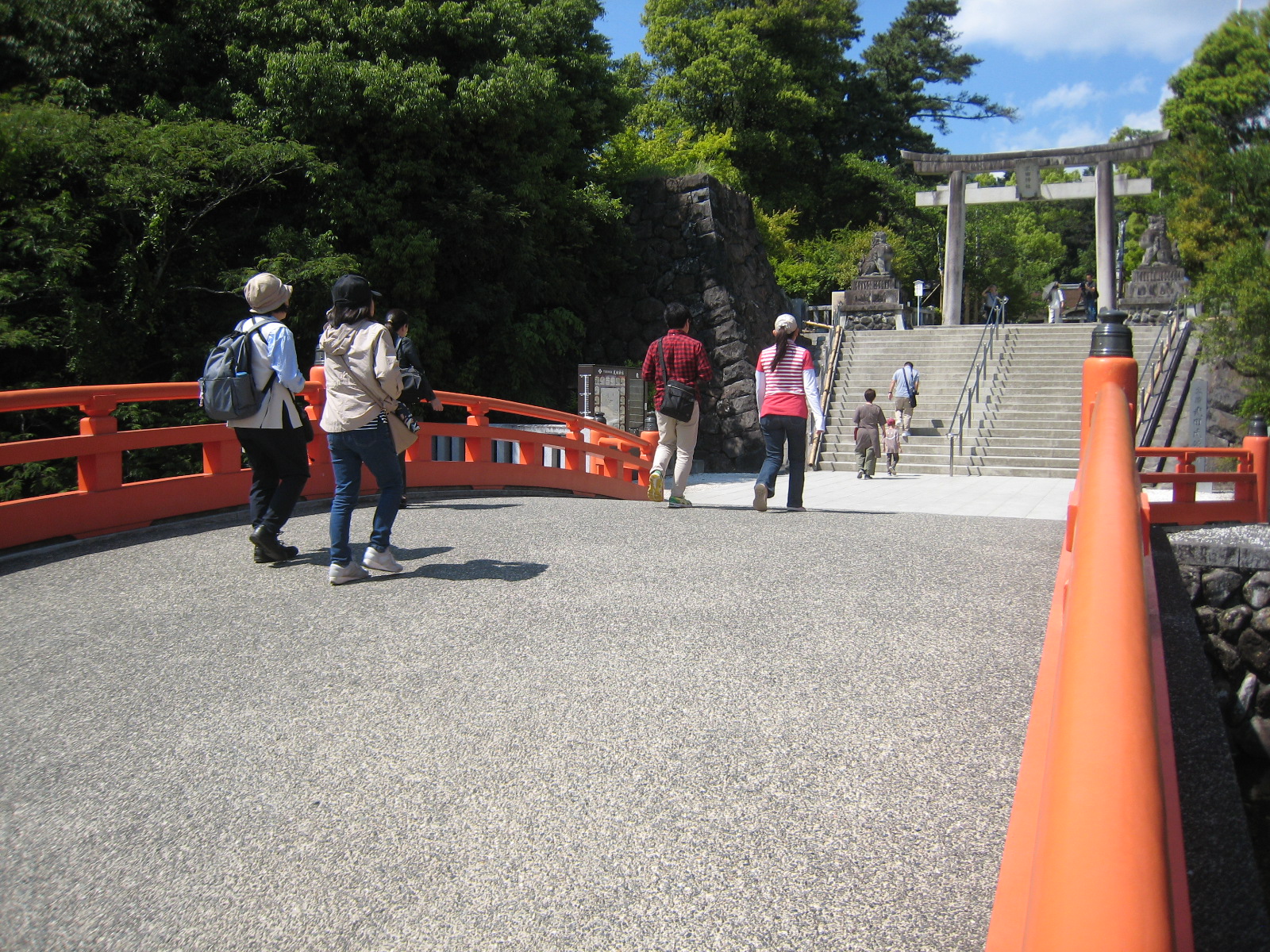 武田神社のお堀