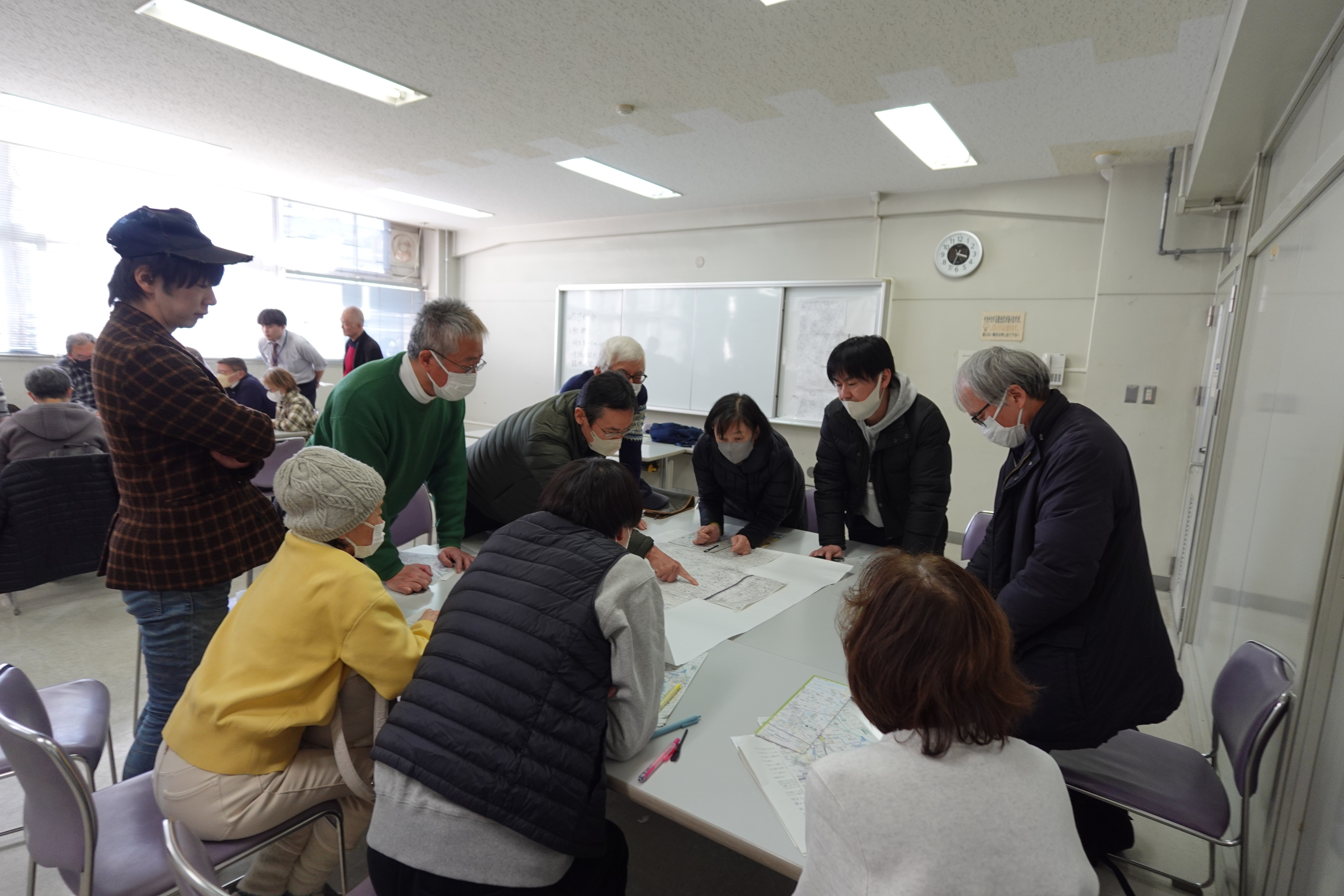 西側チームの話し合い