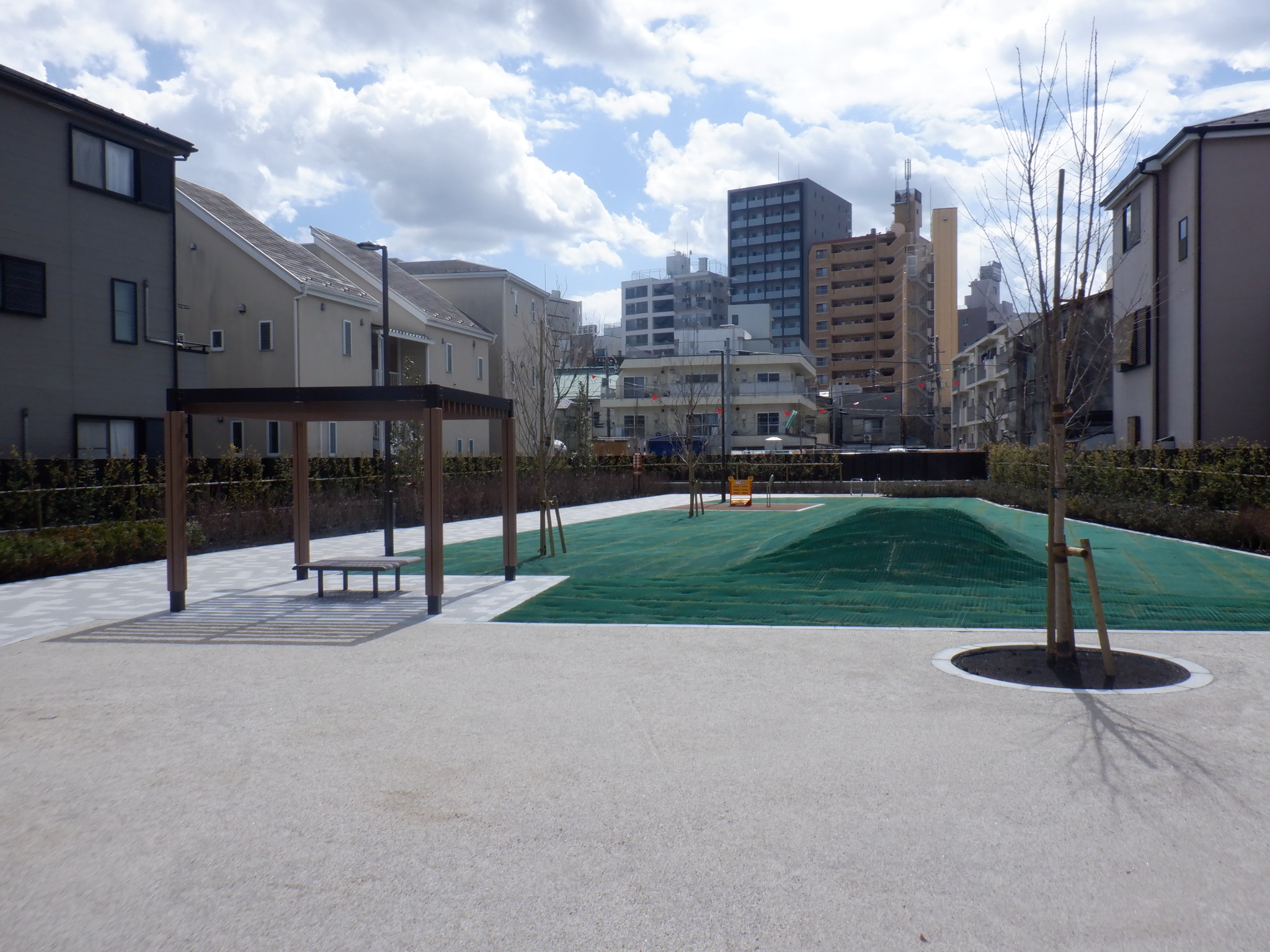 芝生広場