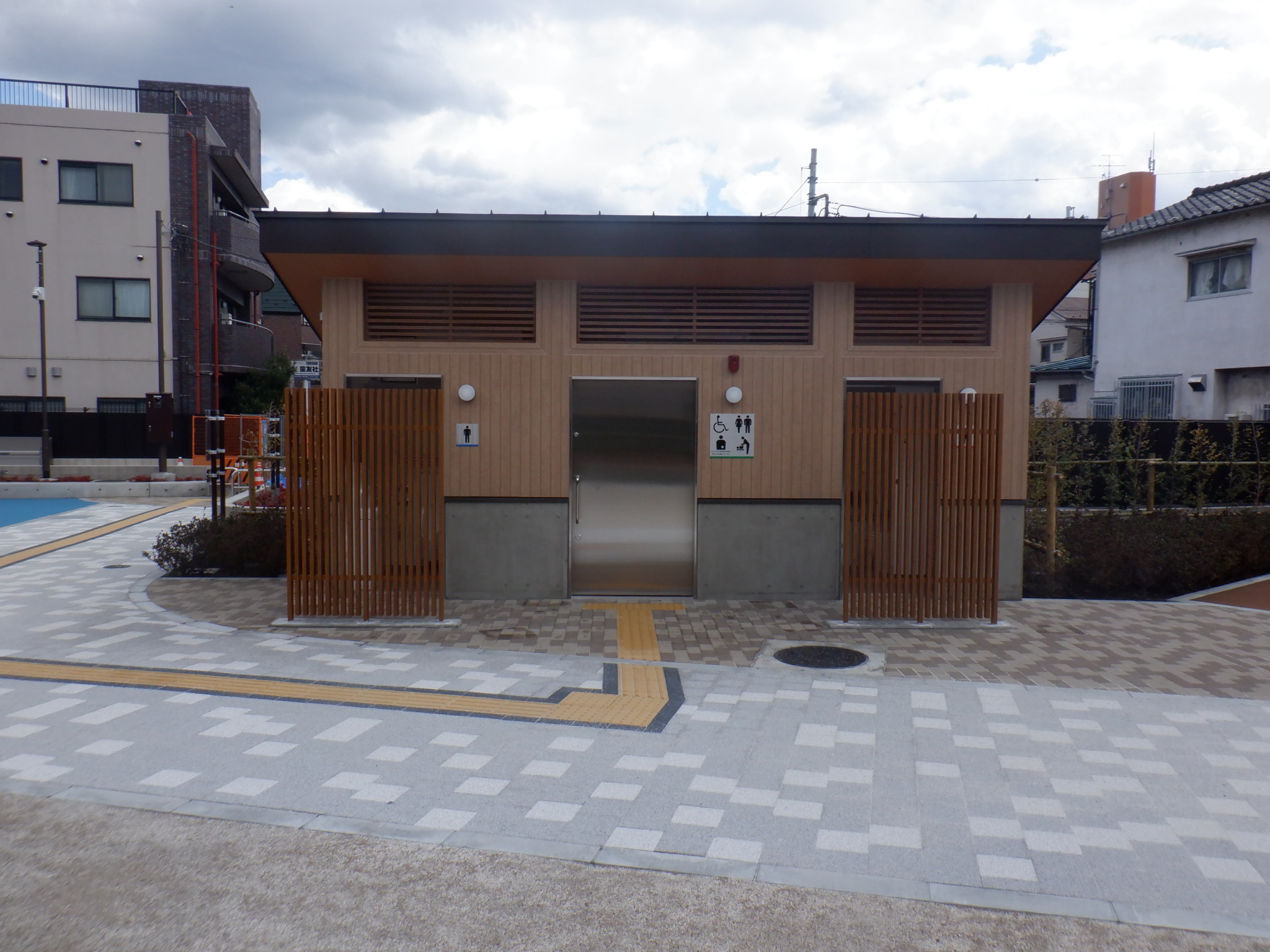 トイレ全景