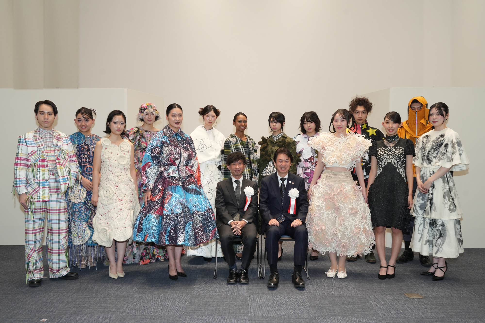 モデルの皆さんと記念撮影