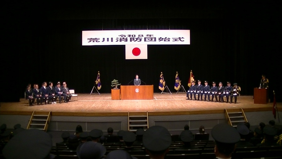 挨拶をする区長