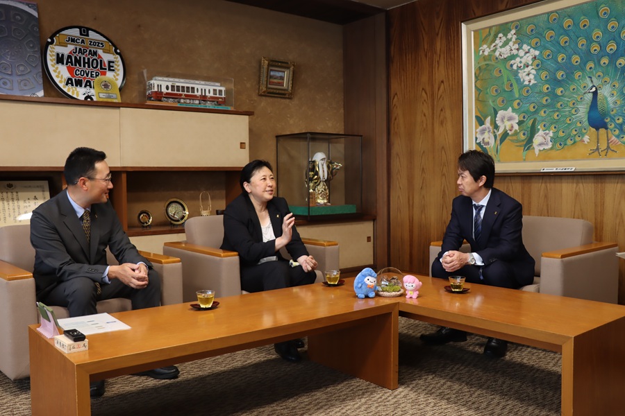 対談する区長