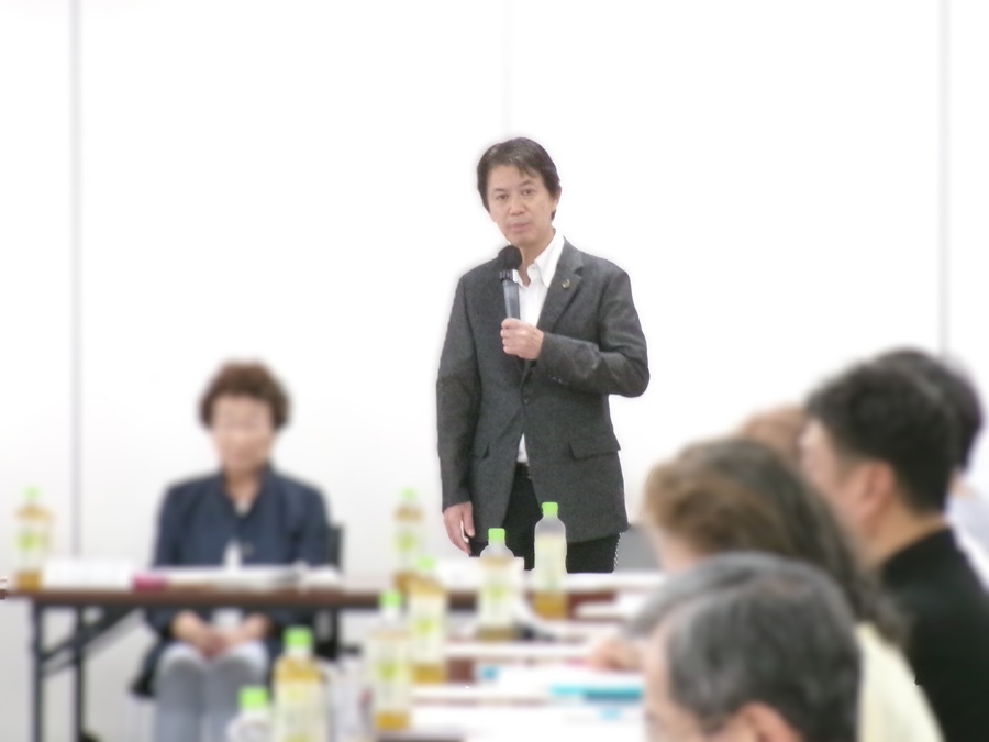 挨拶をする区長