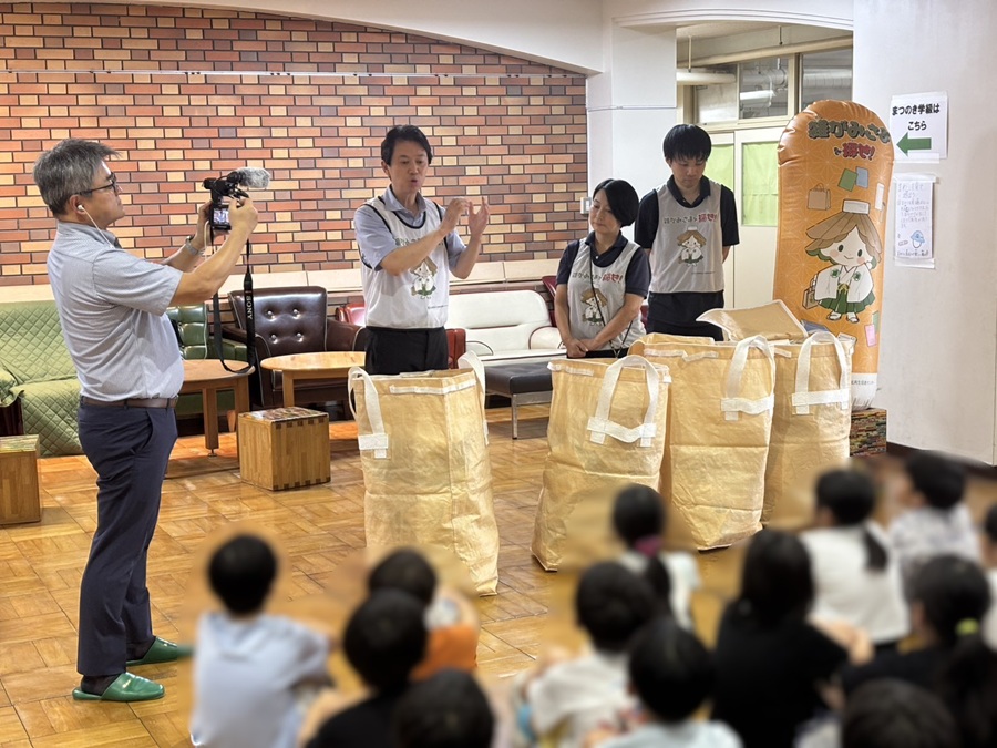 挨拶をする区長