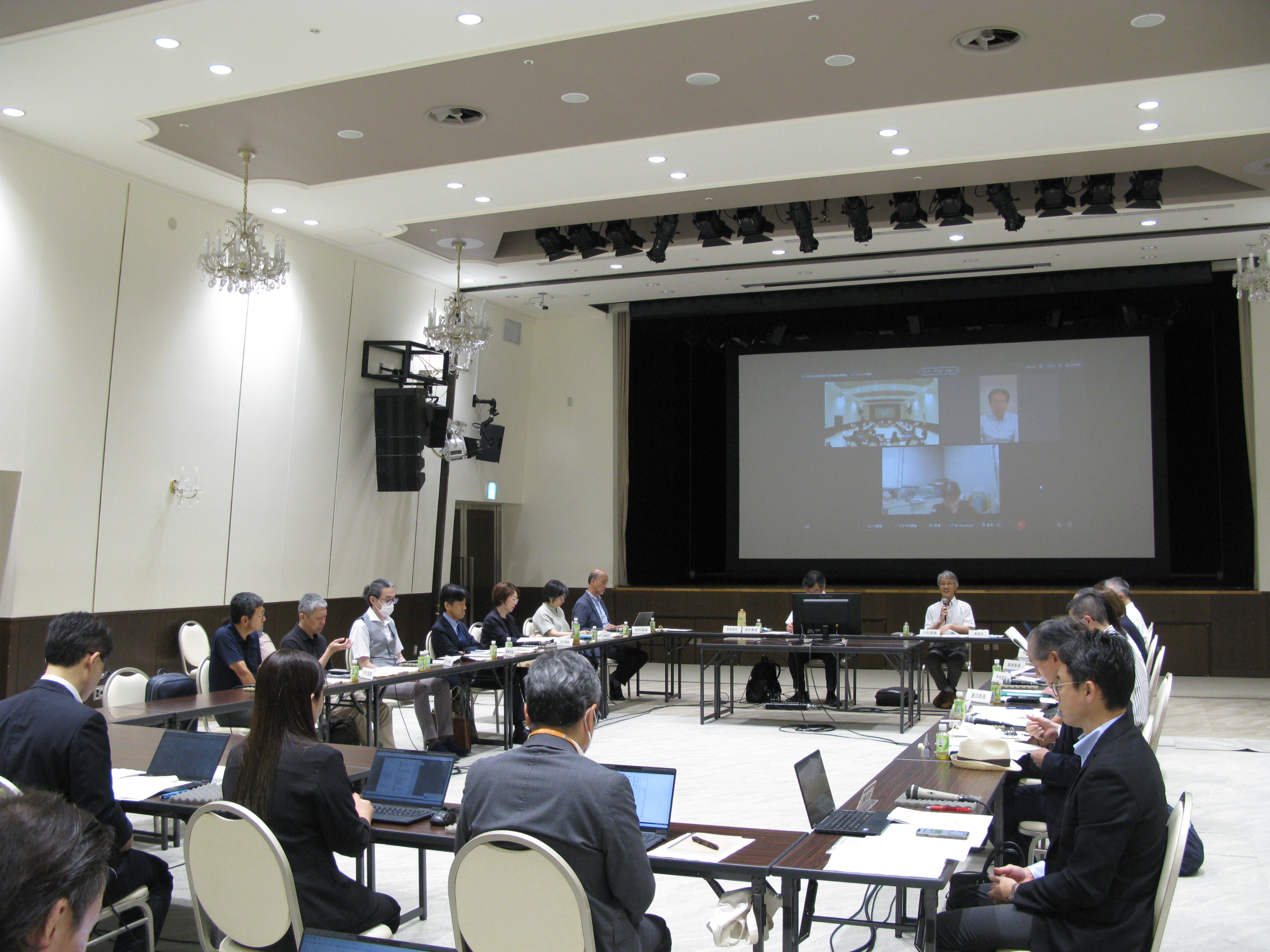 令和8年度第1回荒川区児童福祉審議会写真