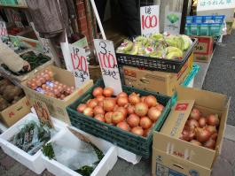 販売している野菜の写真2